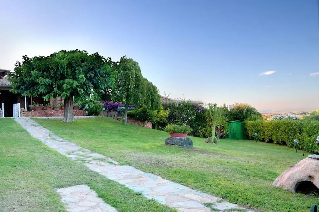 Villa Costa Smeralda Golfo Di Marinella Ac E Wifi Golfo Aranci Holiday home